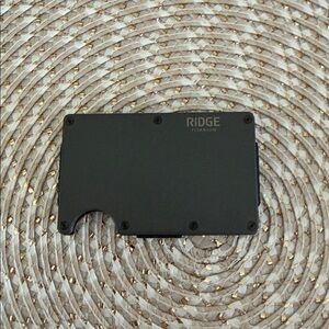 Ridge Wallet in Black